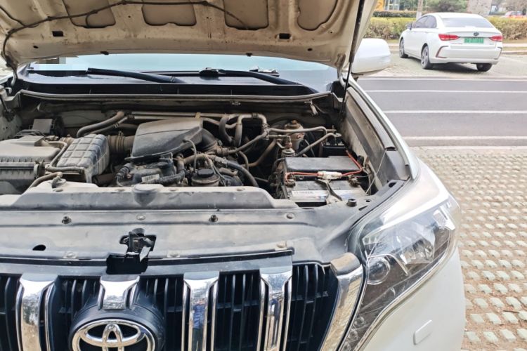 Used Toyota Prado 2015 2.7L TXL Middle East Version Engine Bay Left