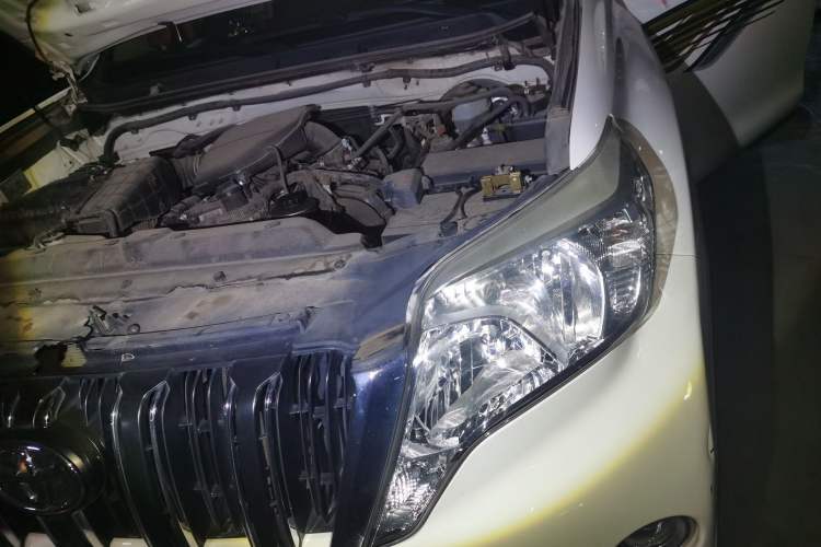 Used Toyota Prado 2015 2.7L Manual Transmission Engine Bay Left