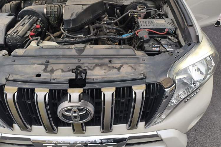 Used Toyota Prado 2015 2.7L TXL Middle East Version Engine Bay Left
