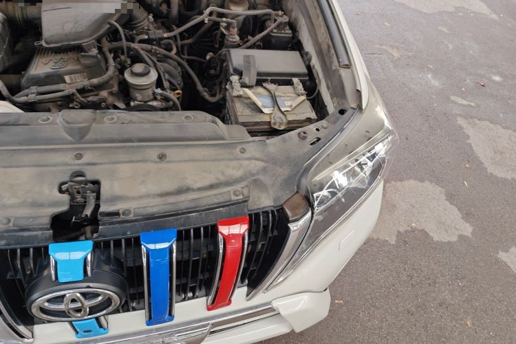 Used Toyota Prado  Engine Bay Left