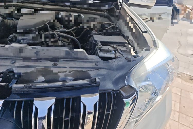 Used Toyota Prado  Engine Bay Left