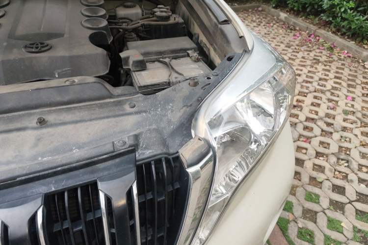 Used Toyota Prado 2015 4000 Middle East Edition Engine Bay Left