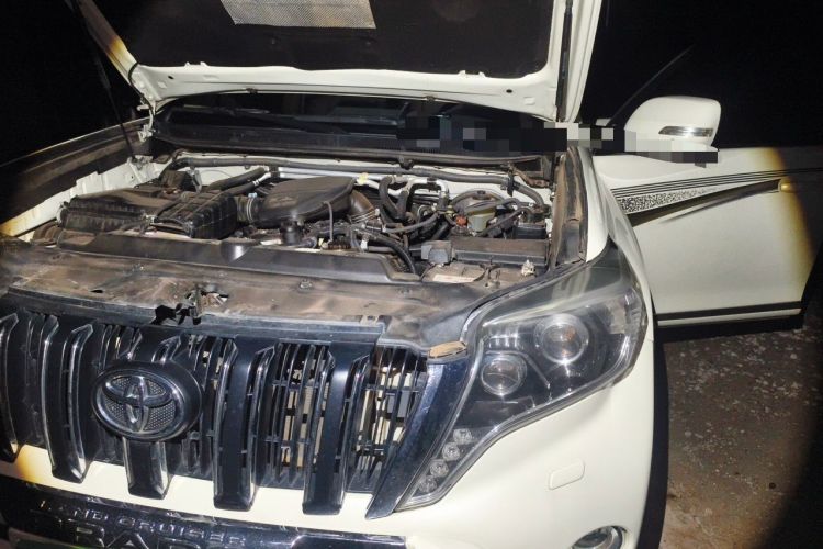Used Toyota Prado 2015 2.7L TXL Middle East Version Engine Bay Left