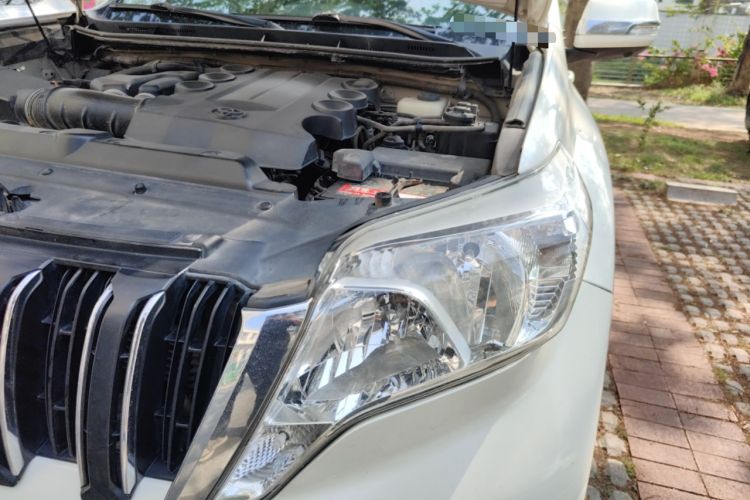 Used Toyota Prado  Engine Bay Left