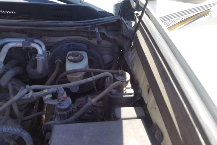 Used Toyota Prado 2015 2.7L TXL Middle East Version Engine Bay Left