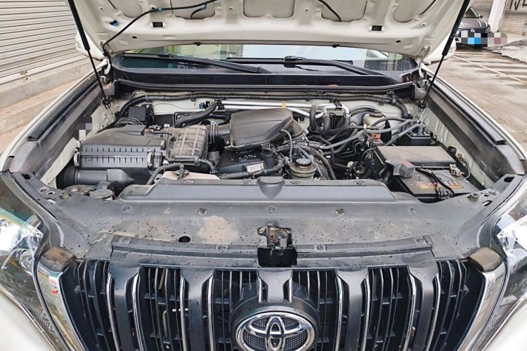 Used Toyota Prado 2015 2.7L Automatic Luxury Edition Engine Bay