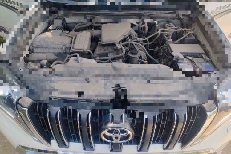 Used Toyota Prado  Engine Bay