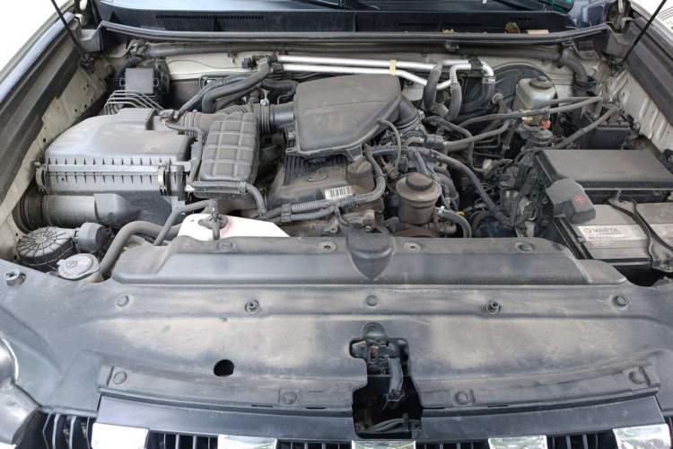 Used Toyota Prado 2015 2.7L 4x4 Gasoline Version 7 Seats U.S. Specification Engine Bay