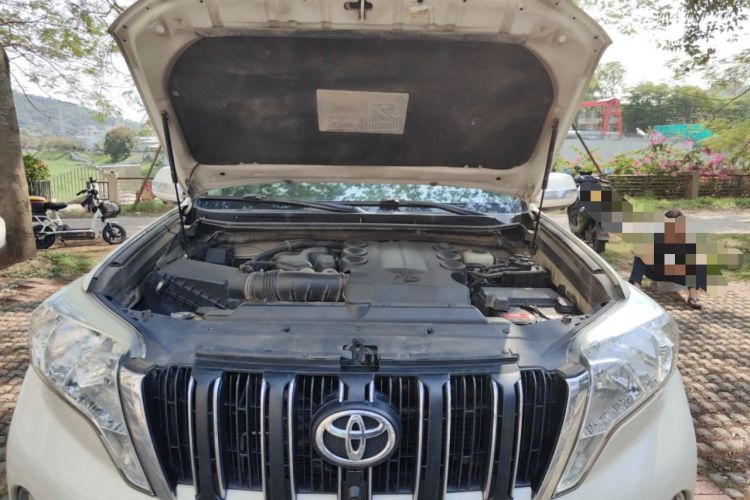 Used Toyota Prado  Engine Bay
