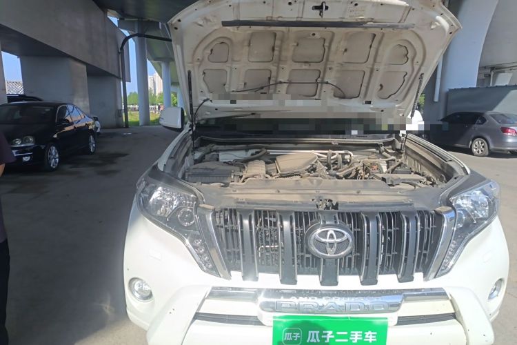 Used Toyota Prado 2015 2.7L TXL Middle East Version Engine Bay Right