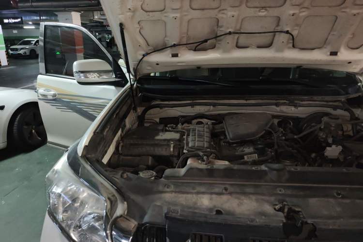 Used Toyota Prado 2015 2.7L Automatic Standard Edition Engine Bay Right