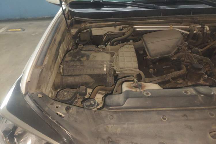 Used Toyota Prado 2015 2.7L TXL Middle East Version Engine Bay Right