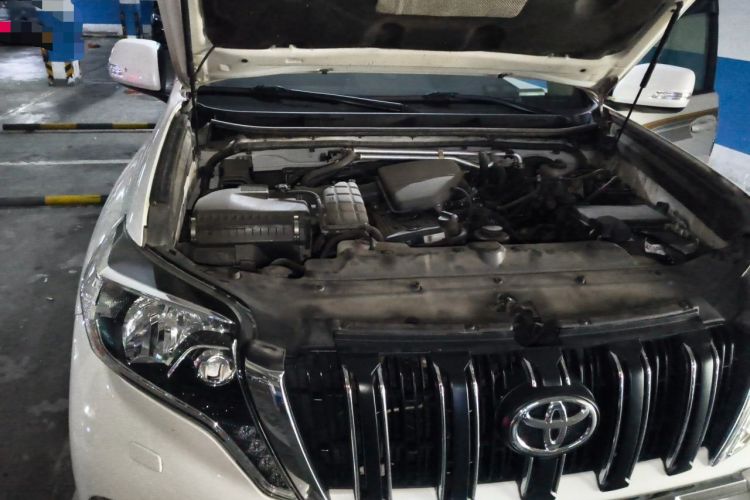 Used Toyota Prado  Engine Bay Right