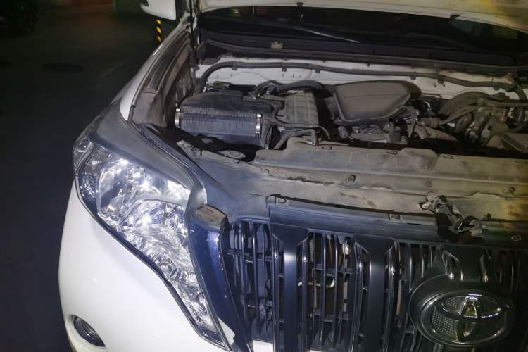 Used Toyota Prado 2015 2.7L Manual Transmission Engine Bay Right