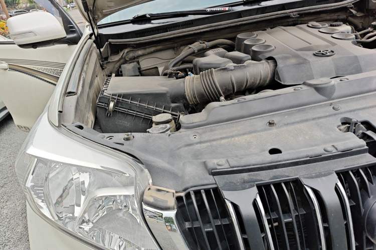 Used Toyota Prado  Engine Bay Right