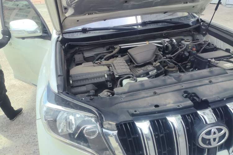 Used Toyota Prado  Engine Bay Right