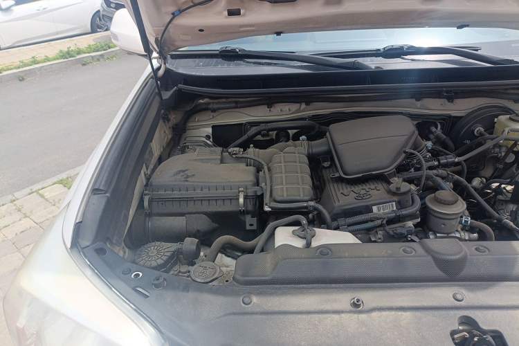 Used Toyota Prado 2015 2.7L Automatic Standard Edition Engine Bay Right
