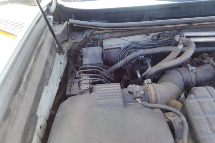 Used Toyota Prado 2015 2.7L TXL Middle East Version Engine Bay Right