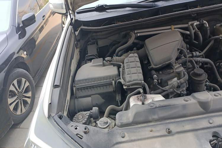 Used Toyota Prado 2015 2.7L TXL Middle East Version Engine Bay Right