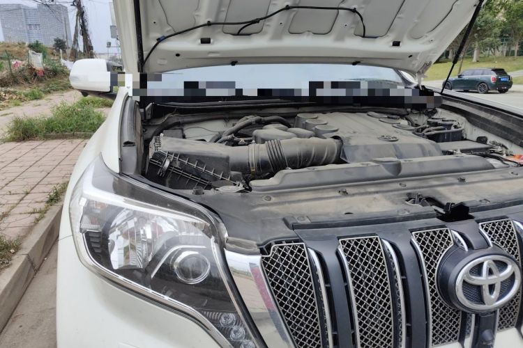 Used Toyota Prado  Engine Bay Right