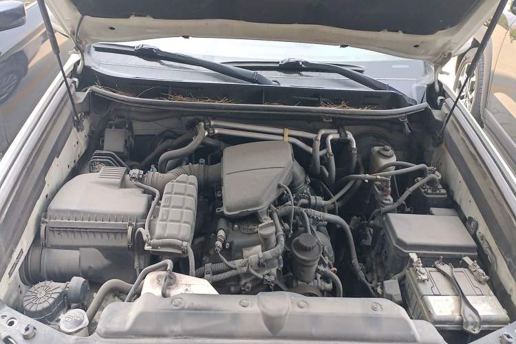 Used Toyota Prado 2015 2.7L TXL Middle East Version Engine Bay