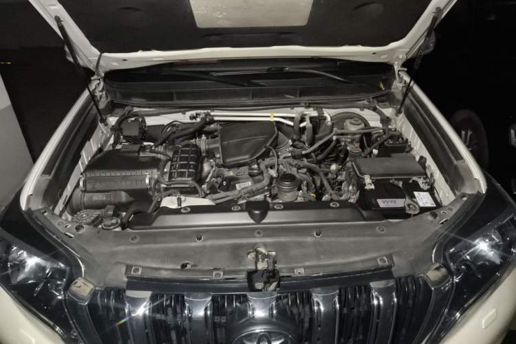 Used Toyota Prado 2015 2.7L Parallel Import Engine Bay