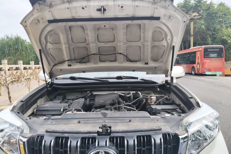Used Toyota Prado  Engine Bay