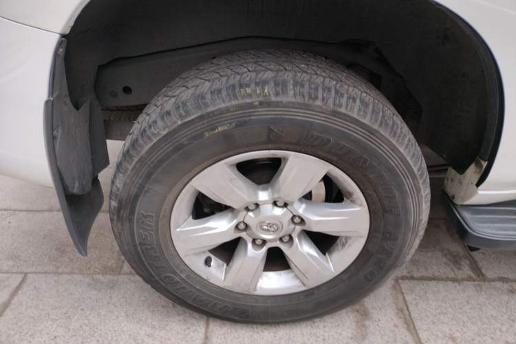Used Toyota Prado 2015 2.7L Automatic Standard Edition Exterior 5