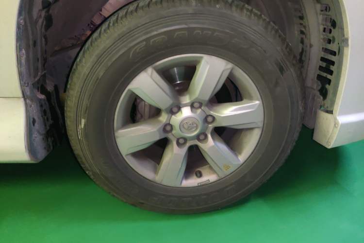 Used Toyota Prado 2015 2.7L Automatic Standard Edition Exterior 7