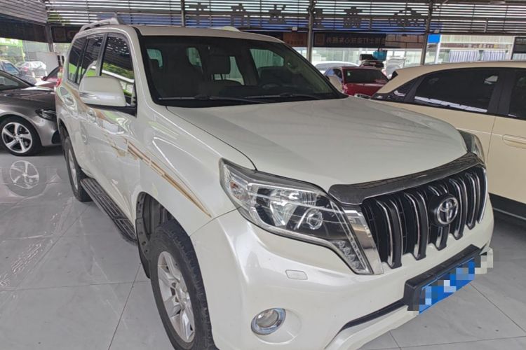 Used Toyota Prado 2015 2.7L Automatic Luxury Edition Front Right 45 Deg