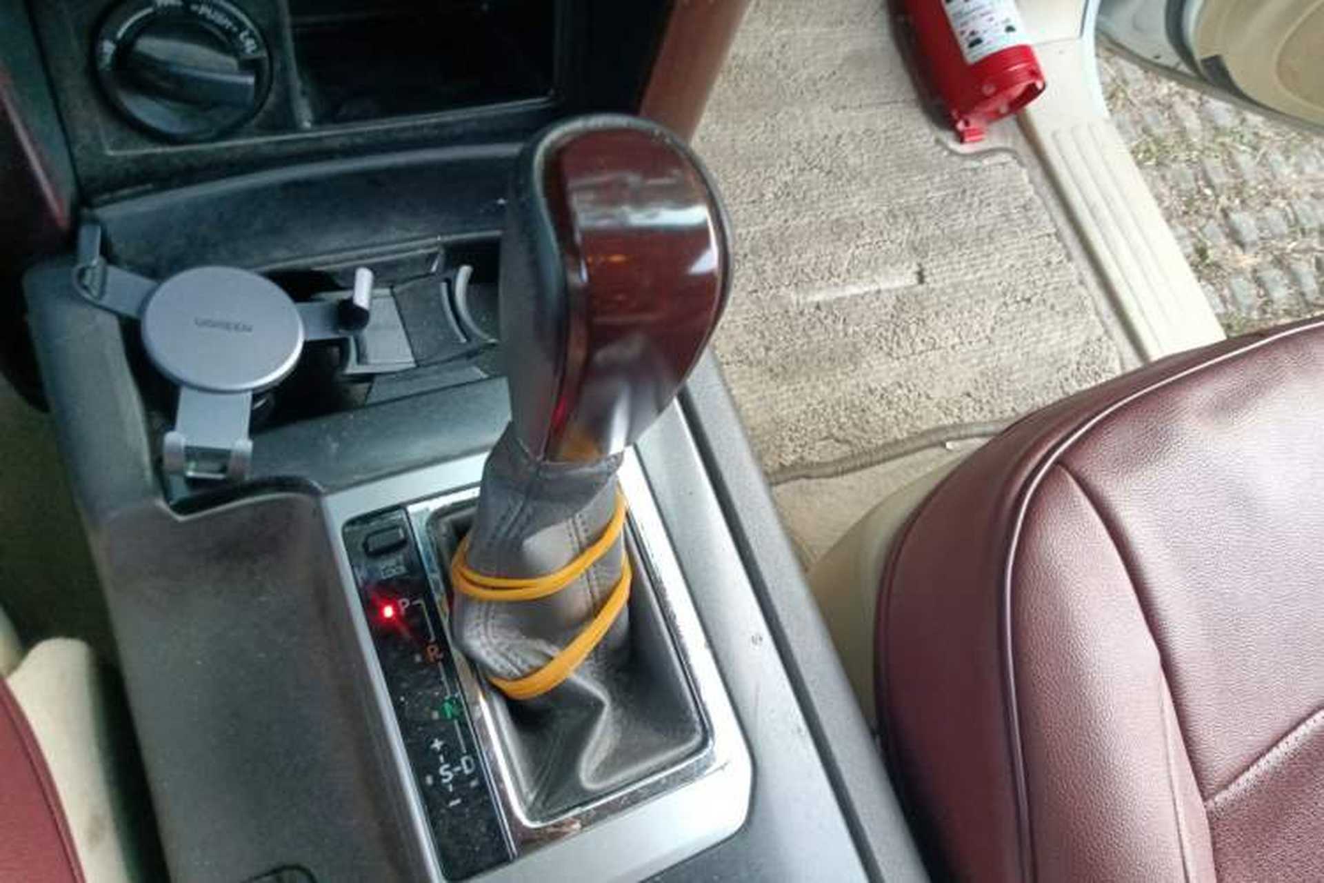Used Toyota Prado 2015 2.7L TXL Middle East Version Gear Lever