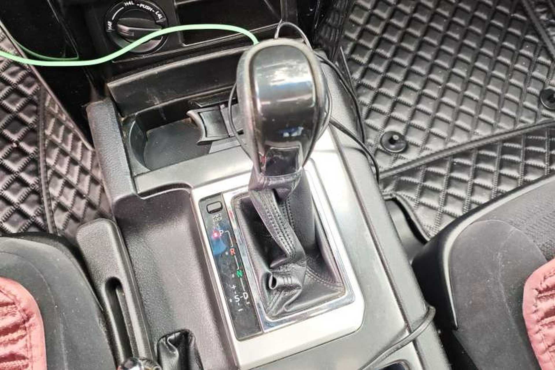 Used Toyota Prado 2015 2.7L TXL Middle East Version Gear Lever