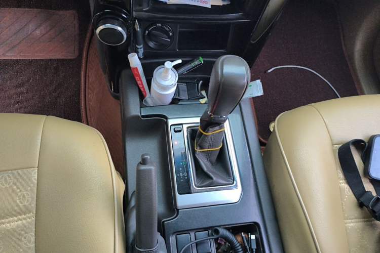 Used Toyota Prado 2015 2.7L TXL Middle East Version Gear Lever