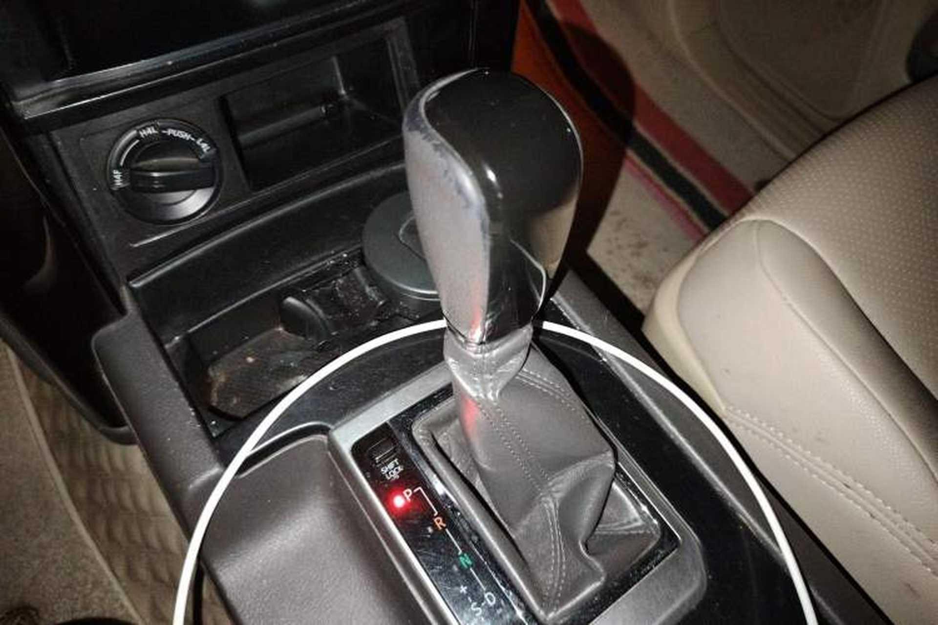 Used Toyota Prado 2015 2.7L TXL Middle East Version Gear Lever