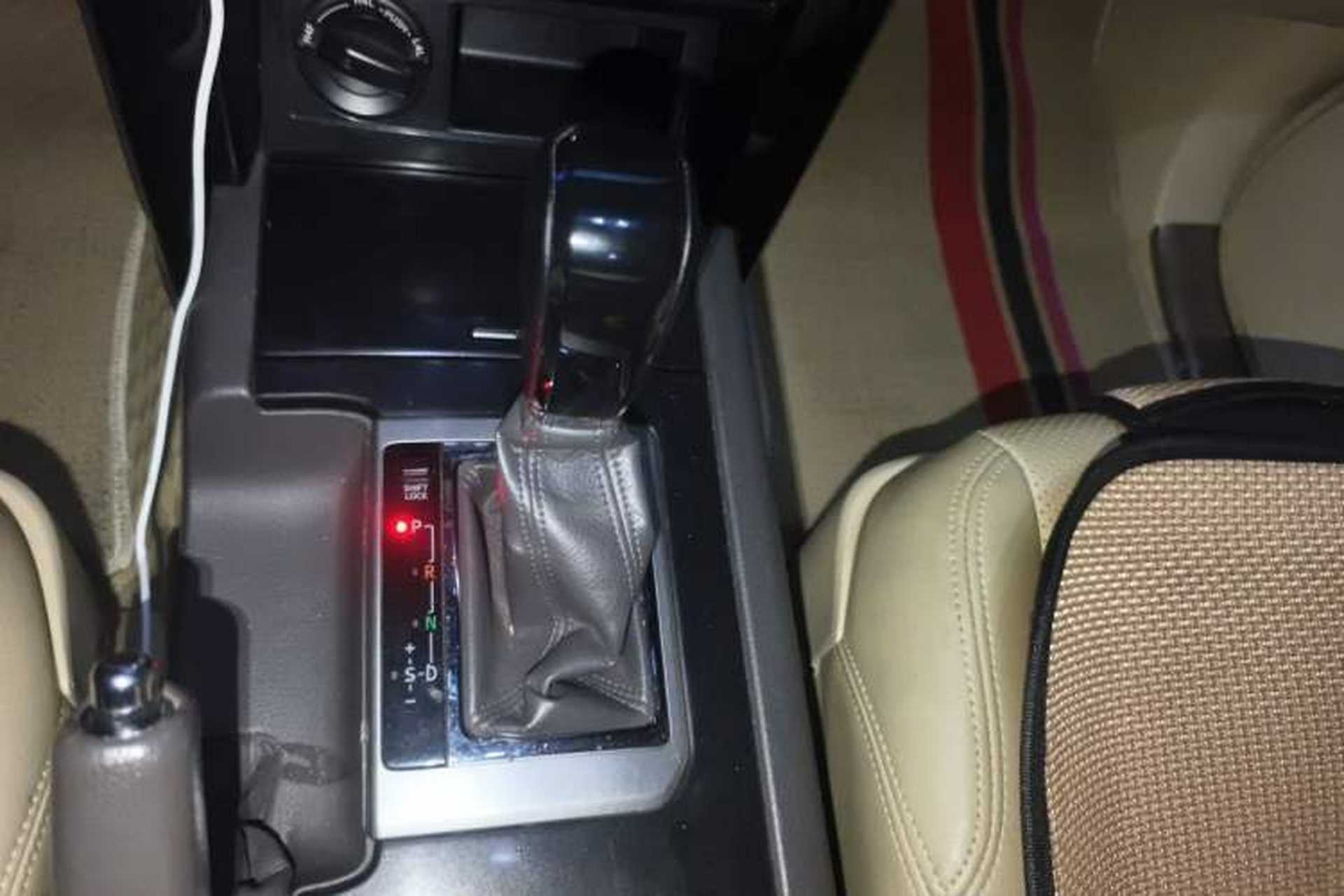 Used Toyota Prado 2015 2.7L TXL Middle East Version Gear Lever