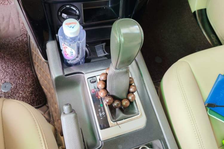 Used Toyota Prado 2015 2.7L Parallel Import Gear Lever