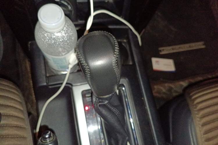 Used Toyota Prado 2015 2.7L Automatic Standard Edition Gear Lever