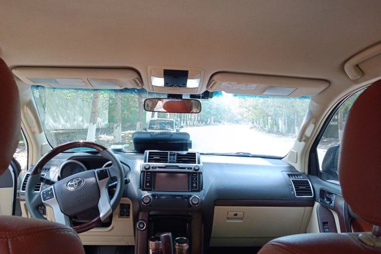Used Toyota Prado 2015 2.7L 4x4 Gasoline Version 7 Seats U.S. Specification Headliner