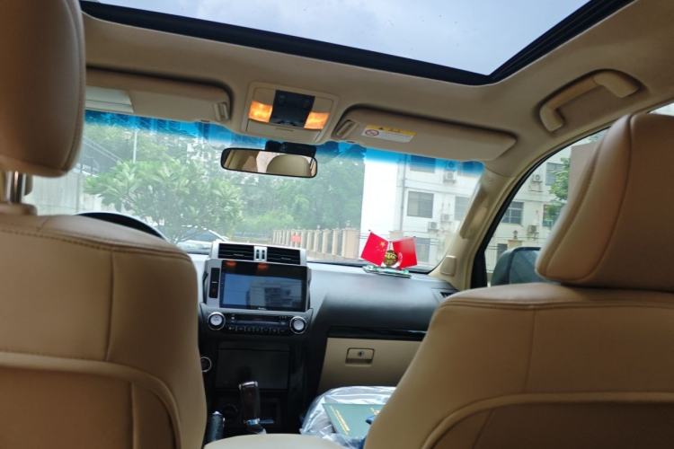 Used Toyota Prado 2015 2.7L Automatic Standard Edition Headliner