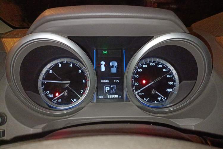 Used Toyota Prado  Instrument Cluster