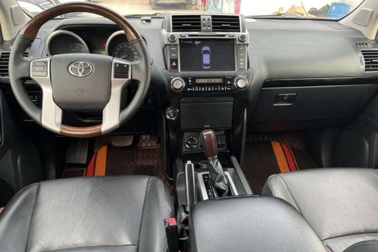 Used Toyota Prado 2015 2.7L Automatic Standard Edition Interior 1