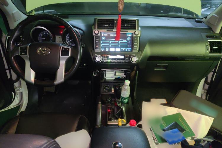 Used Toyota Prado 2015 2.7L Automatic Standard Edition Interior 2