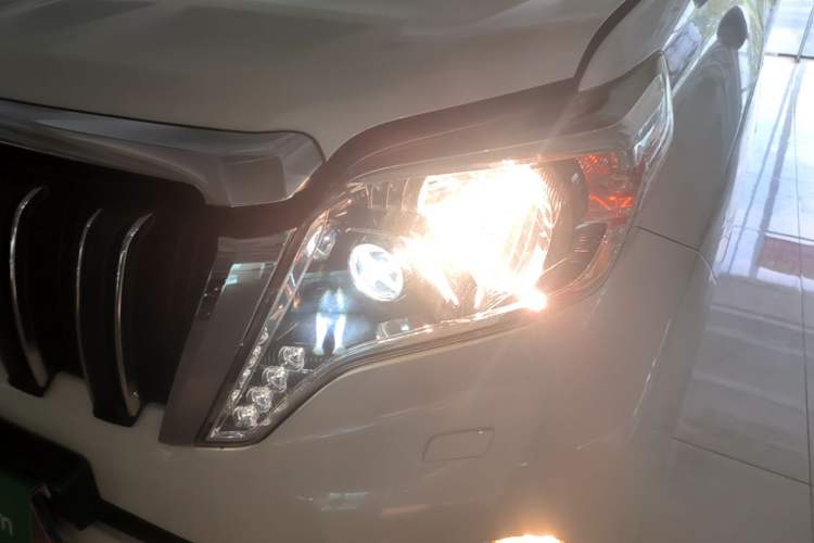 Used Toyota Prado 2015 2.7L Automatic Luxury Edition Left Front Headlight
