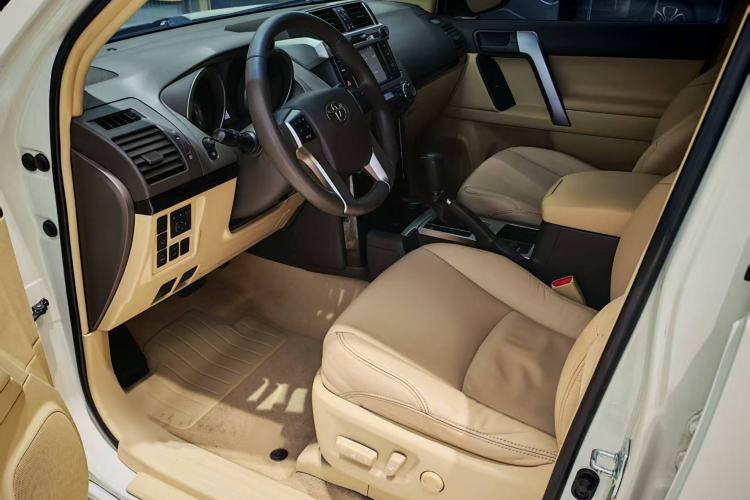 Used Toyota Prado 2015 2.7L TXL Middle East Version Left Front Seat