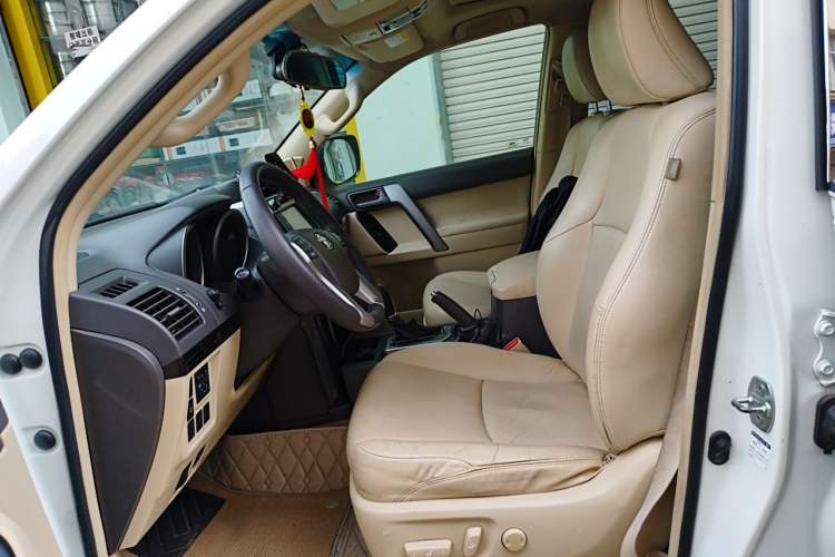 Used Toyota Prado 2015 2.7L Automatic Luxury Edition Left Front Seat