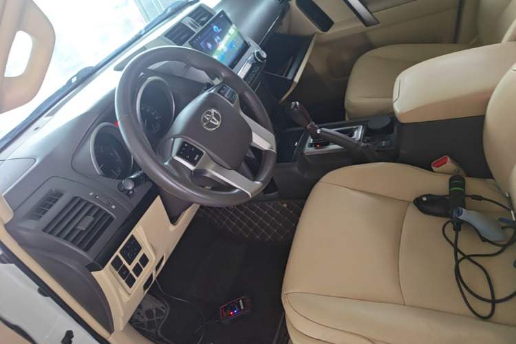 Used Toyota Prado 2015 2.7L Automatic Luxury Edition Left Front Seat