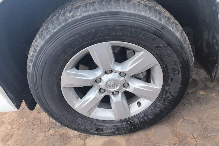 Used Toyota Prado 2015 2.7L Automatic Standard Edition Left Front Wheel Hub