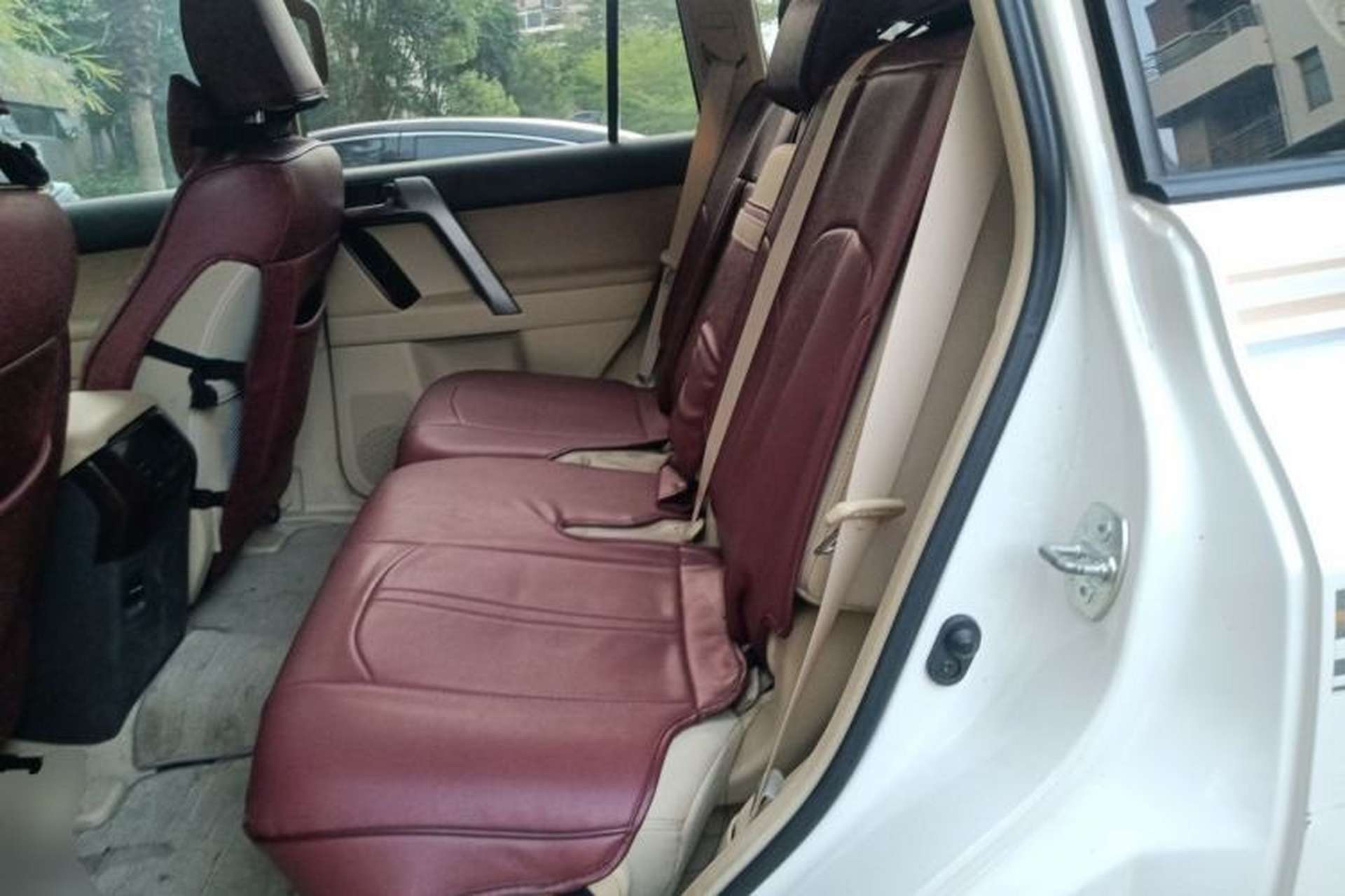 Used Toyota Prado 2015 2.7L TXL Middle East Version Left Rear Seat