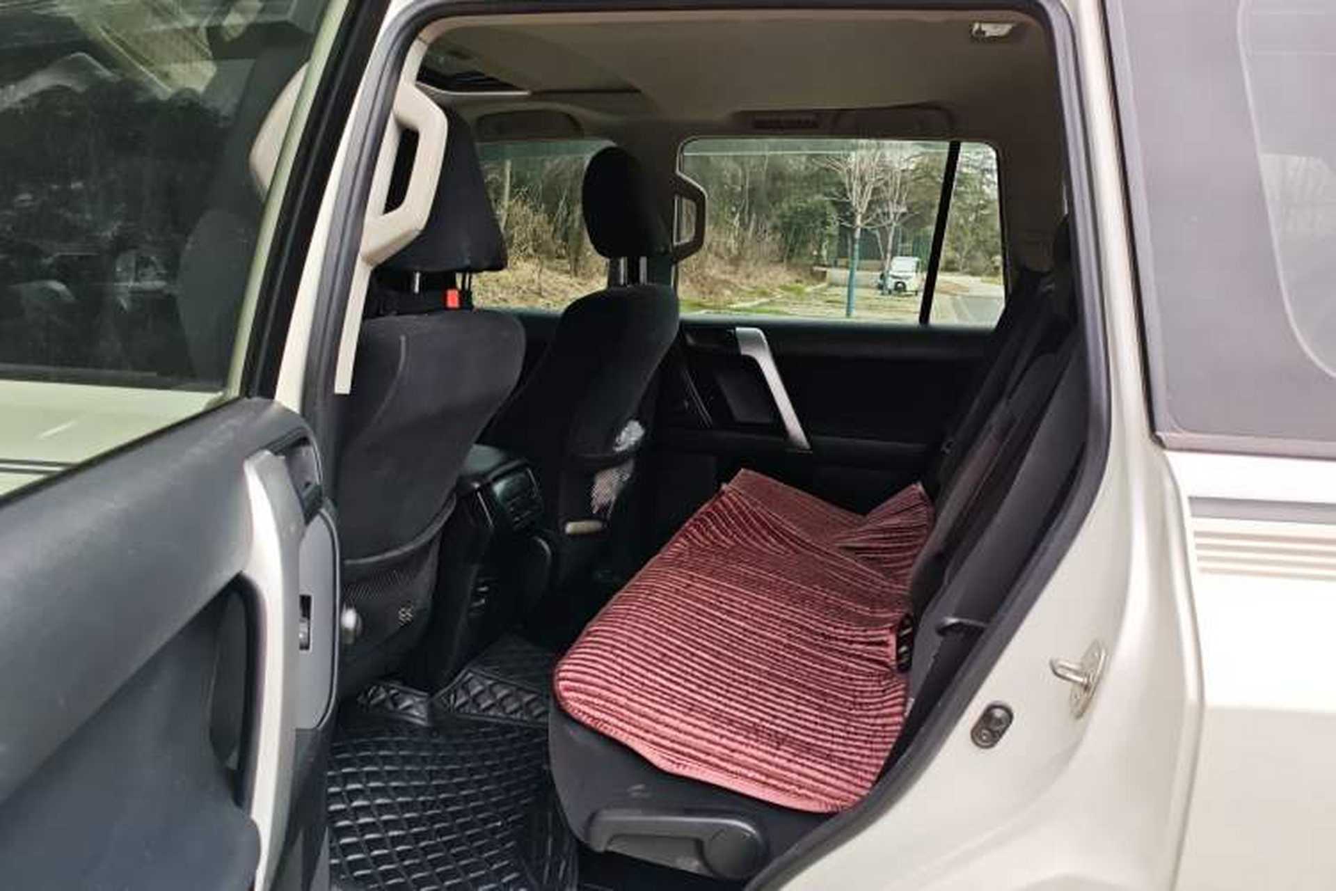 Used Toyota Prado 2015 2.7L TXL Middle East Version Left Rear Seat