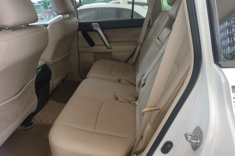 Used Toyota Prado 2015 2.7L Parallel Import Left Rear Seat